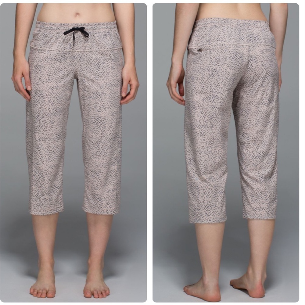 Lululemon Step Lively Crop Dottie Dash Grain Black Pants Size 4
